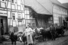 Vierspänniger Mistwagen vor Hauptstraße 45. (© Stadt Frankenberg Eder)