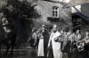 Schützenfest 1939, bei Manuels Haus mit Fanfarenzug und Lagerführer Roth. (© Familie Adolf Kruppa)
